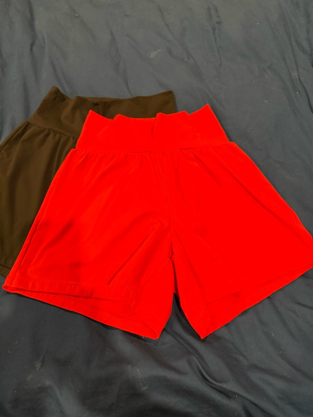 HALARA High-Waist Athletic Shorts Set - Black & Red - Picture 5 of 8